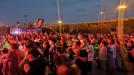 ����77����֮�ҽ�ҹ���껪�����������һ��ҹ����ĩ�𱬿���