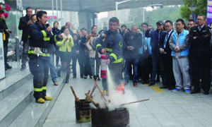 77����֮���˲���Я������������չ�����徲����